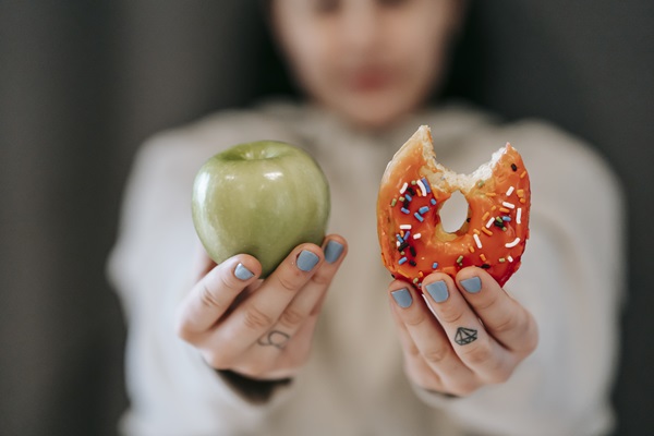 Apple vs Donut 